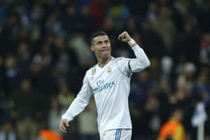 Cristiano Ronaldo akidriba mpira uwanjani — Cristiano ronaldo Picha ya Ukuta