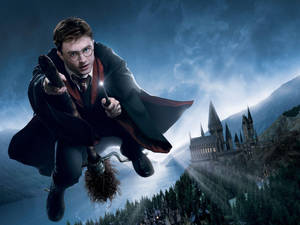 Harry Akiwa na Fimbo Laptop ya Harry Potter — Aesthetic Harry Potter Picha ya Ukuta