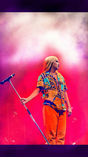 Hayley Kiyoko Concert wallpaper — 9:16 Picha ya Ukuta