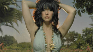 Jennifer Love Hewitt mwonekaji wa kikwambe wa pwani wallpaper