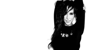 Jennifer Love Hewitt Mzuri Katika Nguo Nyeusi wallpaper