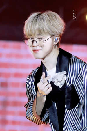 Jimin BTS Finger Heart — Huawei MatePad 11.5 (2026) Picha ya Ukuta