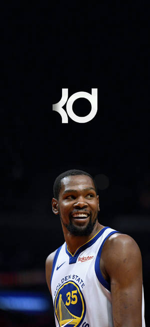 Kevin Durant smile and logo wallpaper — iPhone 17 Pro Max Picha ya Ukuta
