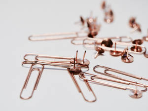 Klipu za Karatasi za Rangi ya Rose Gold — Waridi dhahabu Picha ya Ukuta