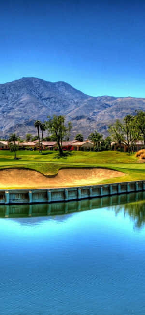 Mandhari ya Uwanja wa Golf ya iPhone X — POCO M8 Picha ya Ukuta