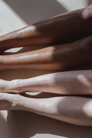 Lower Body Multiracial — Xiaomi Pad 8 Pro Picha ya Ukuta