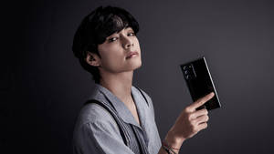 Mfano wa Simu ya Bts V Aesthetic — Bts aesthetic Picha ya Ukuta