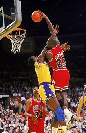 Aggressive Michael Jordan shot mobile wallpaper. — Honor MagicPad4 Picha ya Ukuta