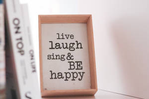 Minimalistic wooden happy frame wallpaper — 3:2 Picha ya Ukuta
