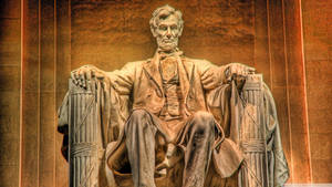 Mnara wa Lincoln wa HD — Aesthetic ya kahawia Picha ya Ukuta