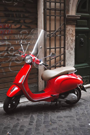 Moped Nyekundu — Xiaomi Pad 7S Pro 12.5 Picha ya Ukuta