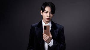Msimu wa Bts Jungkook wa Kuwa Mfano wa Telefoni — Bts aesthetic Picha ya Ukuta