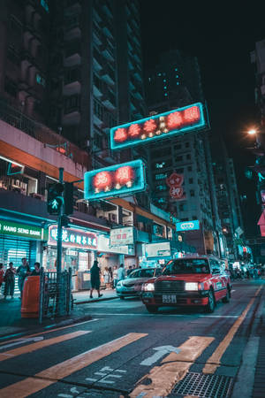 Mtaa wa Hong Kong na Alama ya Neon — Xiaomi Pad 7 Ultra Picha ya Ukuta