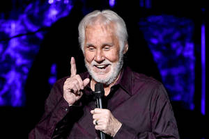 Mtu Mashuhuri Kenny Rogers — Bluu iliyokolea Picha ya Ukuta