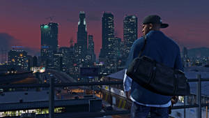 Mtu Mzuri wa GTA Akiwa na Begi — Gta Picha ya Ukuta