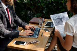Background ya Timu — MacBook Air 13 Picha ya Ukuta