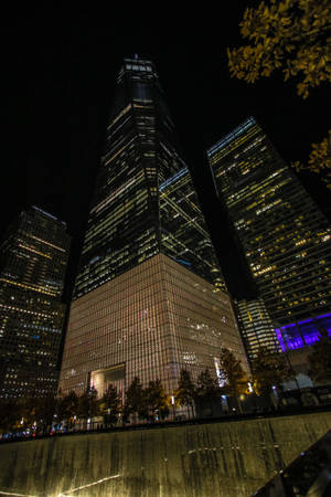 One World Trade Center New York Night iPhone — Xiaomi Pad 9 Pro Picha ya Ukuta
