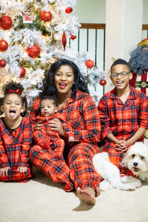Picha za Krismasi za Familia Nyeusi — Nyekundu ya Krismasi Picha ya Ukuta