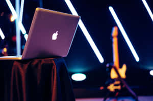 Picha za Macbook za Kuvutia — Aesthetic Computer Picha ya Ukuta