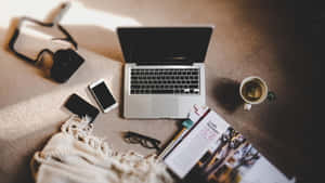 Picha za Macbook za Kuvutia — Aesthetic Computer Picha ya Ukuta