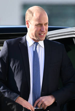 Prince William Akitengeneza Kikwama cha Suti — Huawei MatePad Pro Max Picha ya Ukuta