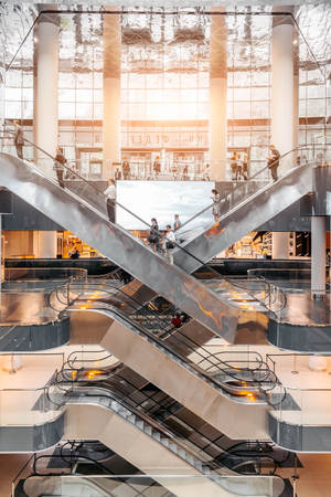 Shopping mall metal escalators wallpaper — 2:3 Picha ya Ukuta