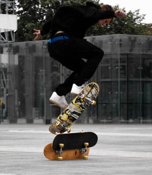 Mbinu ya Ollie kwenye Skateboard wallpaper. — Galaxy Z Fold Picha ya Ukuta