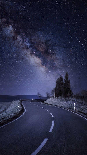 Starry Night Road iPhone SE — iPhone Se Picha ya Ukuta