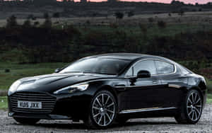 Stunning Aston Martin Rapide S in Action — MacBook Pro 13 Picha ya Ukuta