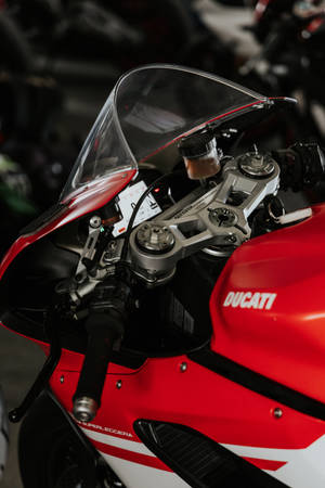 Ducati Red Bike Handlebar — Xiaomi Pad 9 Pro Max Picha ya Ukuta