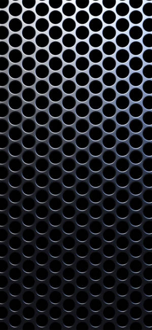 Picha ya iPhone XR yenye mwonekano wa kushtukia wa perforated metal — iPhone 13 Mini Picha ya Ukuta