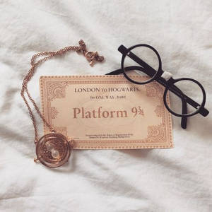 Tiketi ya HP Hogwarts Express Aesthetic — Nyeupe aesthetic Picha ya Ukuta