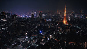 Wallpaper ya mwanga wa Tokyo Tower katika mwanga usiku
