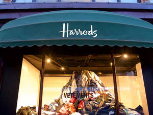 Vetements Harrods wallpaper — 4:3 Picha ya Ukuta