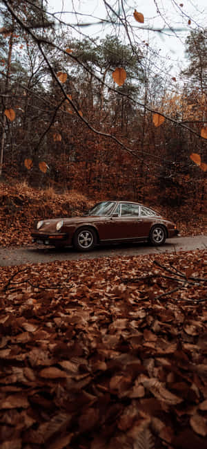 Vintage Aesthetic Fall Trees Car — Realme P4 Power Picha ya Ukuta