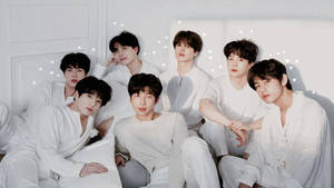 Wanachama wa BTS Desktop Wakiwa Nyeupe — BTS dawati Picha ya Ukuta