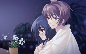 Wanandoa wa Anime Wakumbatiana Chini ya Blanketi