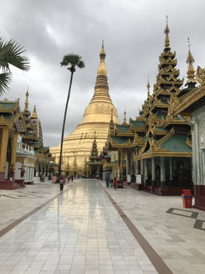 Yangon Shwedagon Compound Wallpaper — Muted Picha ya Ukuta