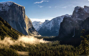 Yosemite Mountains Macbook wallpaper